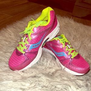 Saucony Tennis Shoes